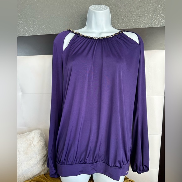 Guess Cut out Top with Gold Chain Accent L - Picture 4 of 12